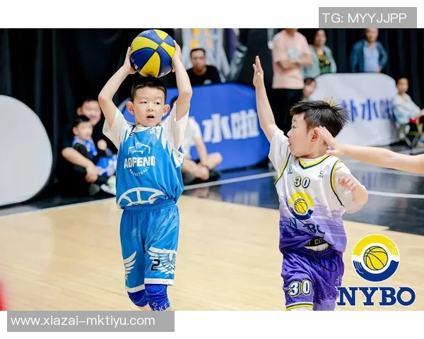 小卡在返回洛杉矶前赴加拿大斯卡伯勒参与篮球活动引发关注 小卡在返回洛杉矶前赴加拿大斯卡伯勒参与篮球活动引发关注