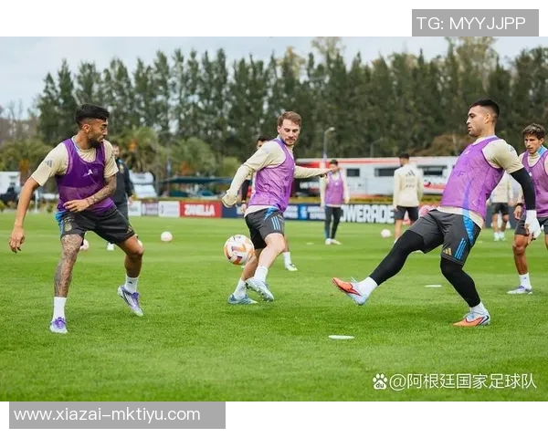 斯卡洛尼谈苏莱在阿根廷国家队的关注与年轻球员的共同挑战 斯卡洛尼谈苏莱在阿根廷国家队的关注与年轻球员的共同挑战